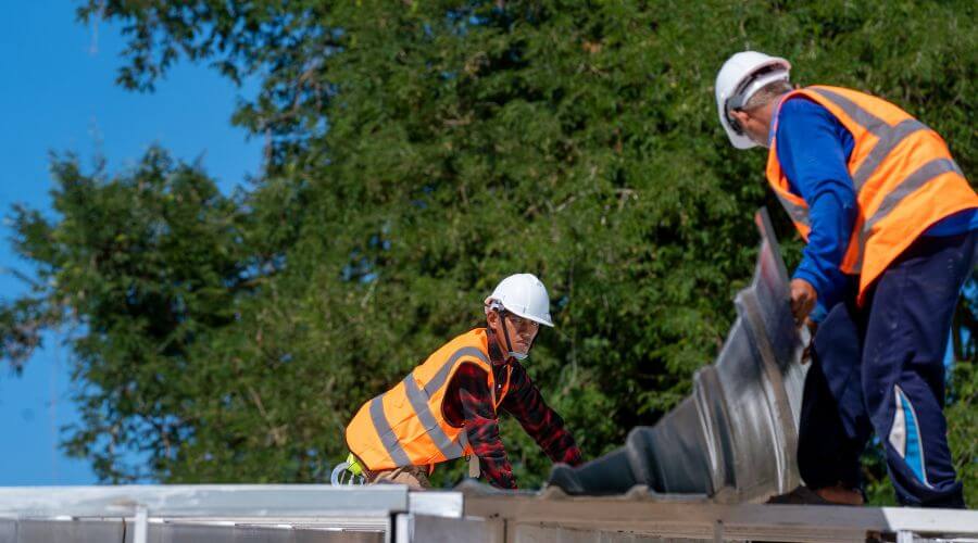 Professional gutter cleaning in Edgerton, OH
